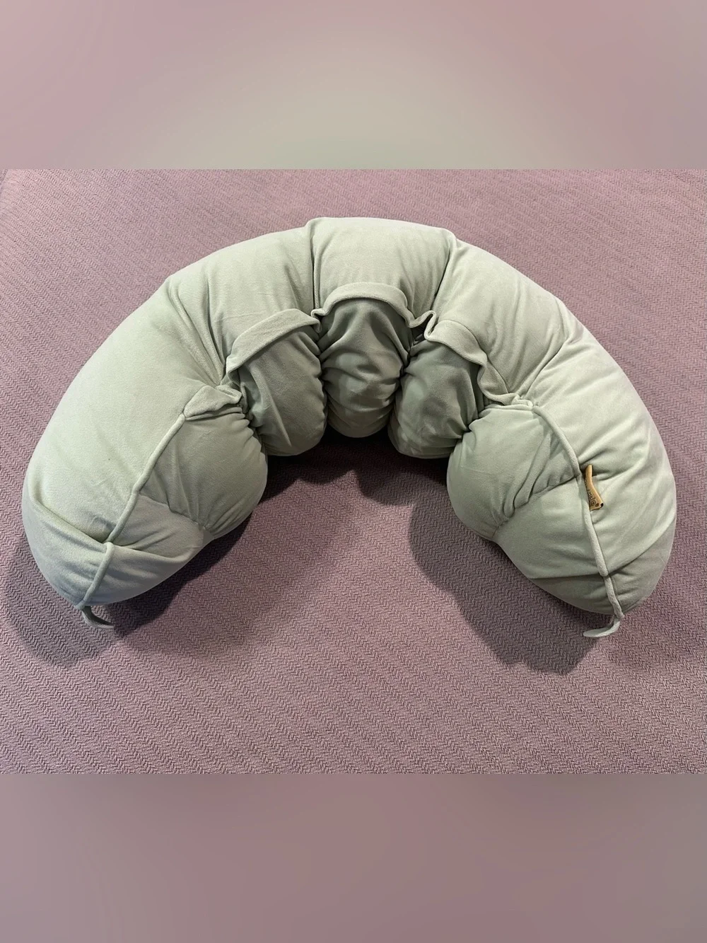Ailuteie Celadon Green 29.5 inch Support Pillow - New!